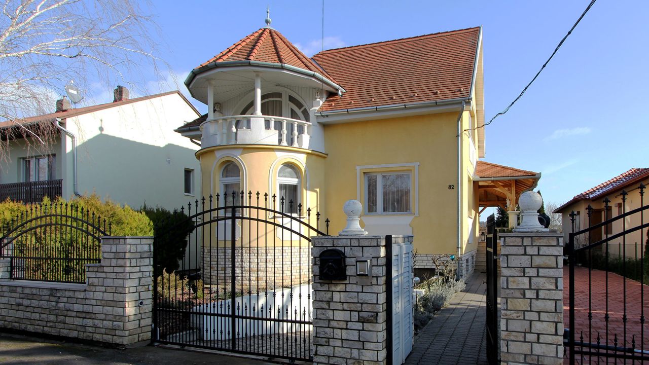 Дом в Хевизе, Венгрия, 430 м2 - фото 1