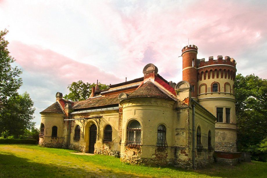 Замок в Загребе, Хорватия, 7 000 м2 - фото 1