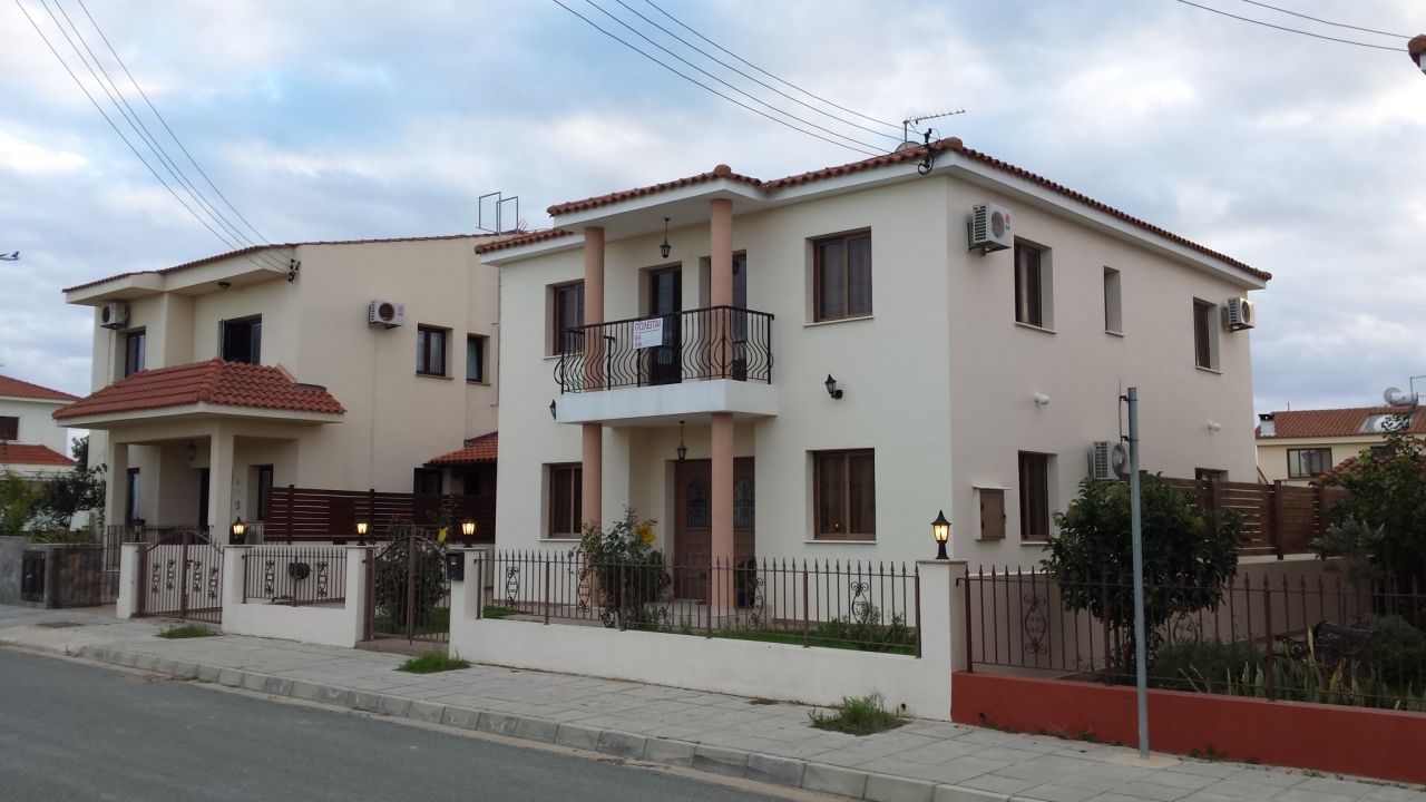 Дом в Ларнаке, Кипр, 200 м2 - фото 1