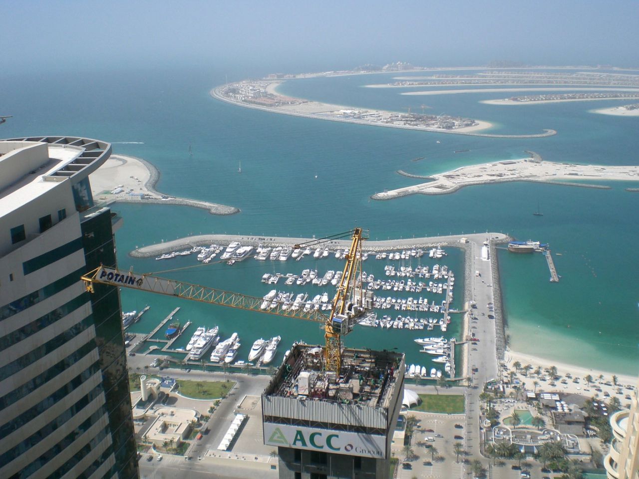 Отель, гостиница в Дубае, ОАЭ, 110 м2 - фото 1