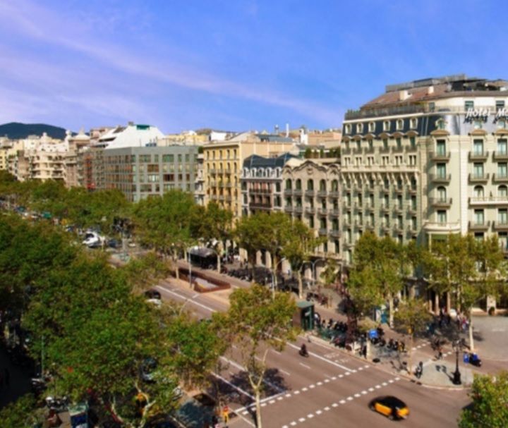 Коммерческая недвижимость в Барселоне, Испания, 227 м2 - фото 1