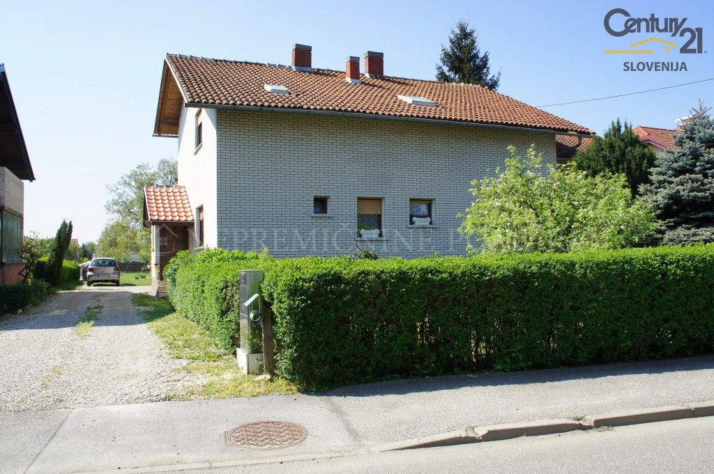 Дом в Мурска-Соботе, Словения, 306.1 м2 - фото 1