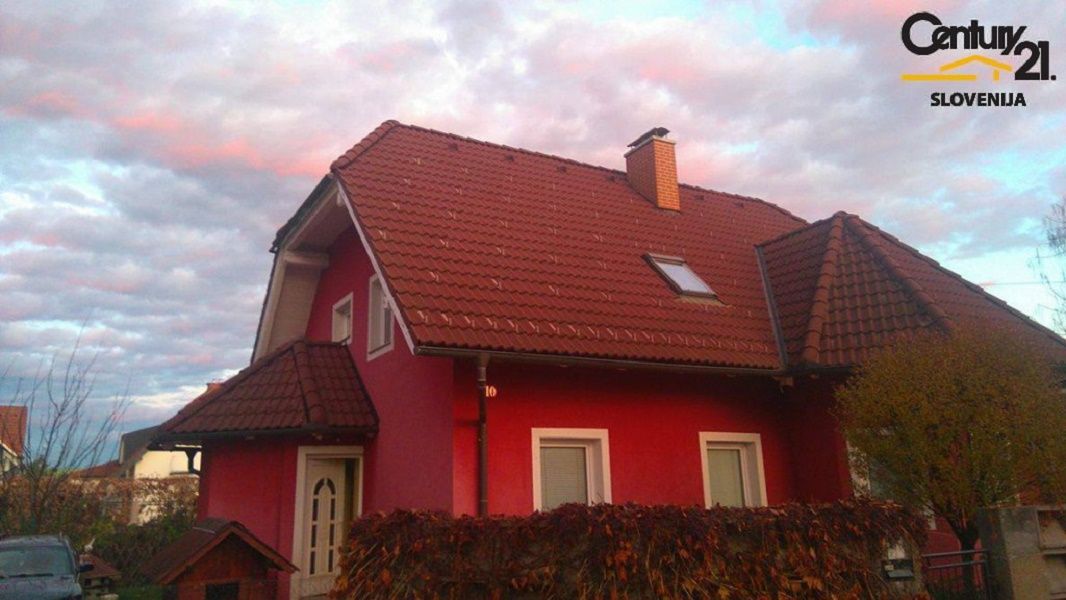 Дом в Мариборе, Словения, 212.6 м2 - фото 1