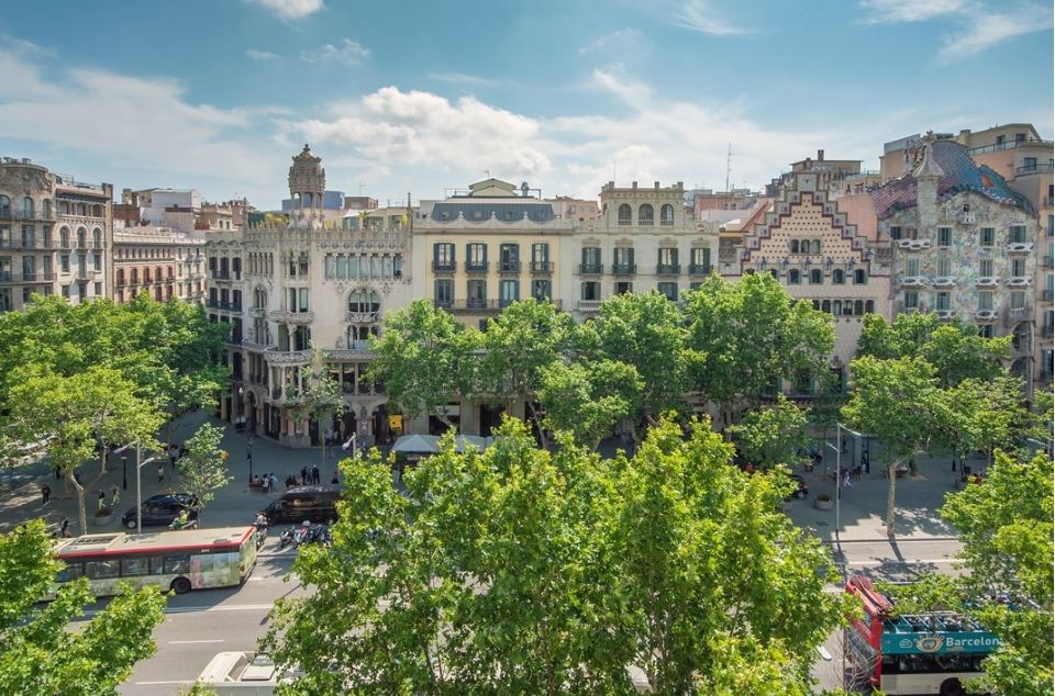 Коммерческая недвижимость в Барселоне, Испания, 670 м2 - фото 1