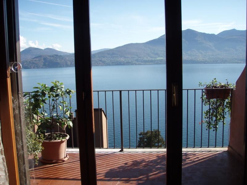 Квартира у озера Маджоре, Италия, 110 м2 - фото 1