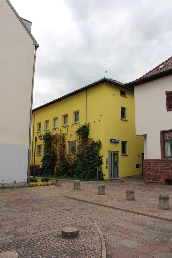 Доходный дом в Пфорцхайме, Германия, 480 м2 - фото 1