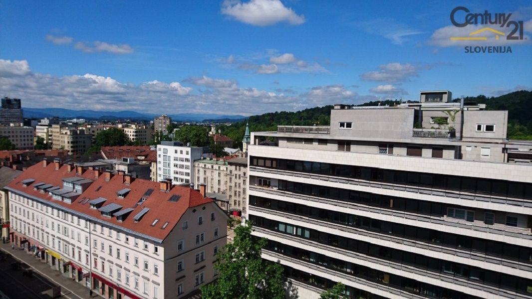Офис в Любляне, Словения, 525 м2 - фото 1