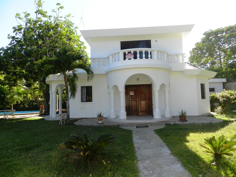Дом в Кабарете, Доминиканская Республика, 180 м2 - фото 1