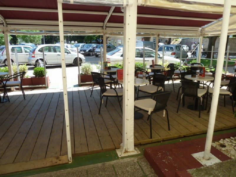 Кафе, ресторан в Пуле, Хорватия, 60 м2 - фото 1