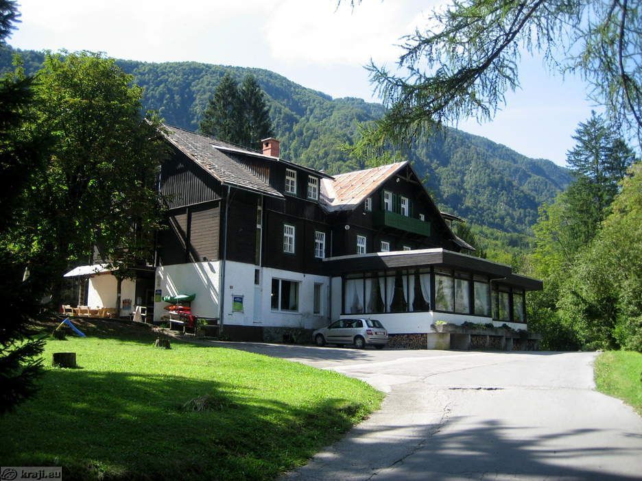 Отель, гостиница в Бохине, Словения, 2 274 м2 - фото 1