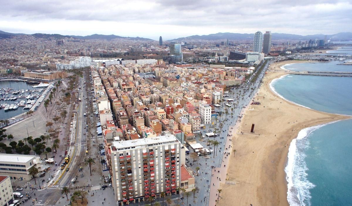 Коммерческая недвижимость в Барселоне, Испания, 97 м2 - фото 1