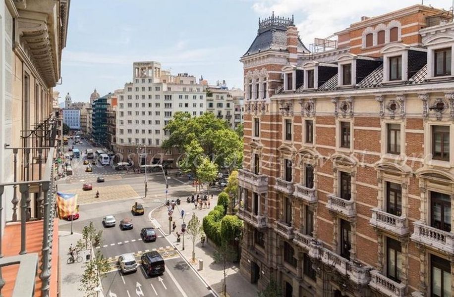 Апартаменты в Барселоне, Испания, 261 м2 - фото 1