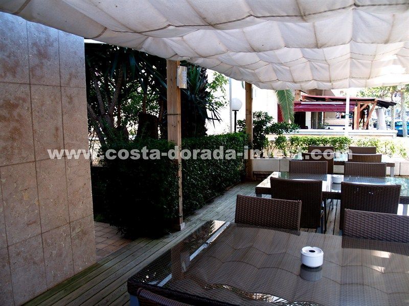 Отель, гостиница на Коста-Дорада, Испания, 1 200 м2 - фото 1
