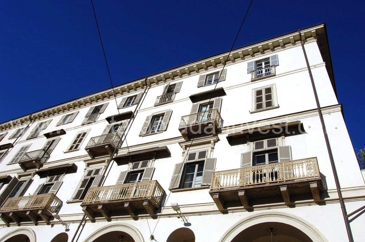 Апартаменты в Турине, Италия, 330 м2 - фото 1