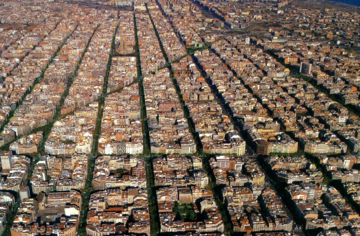 Коммерческая недвижимость в Барселоне, Испания, 1 476 м2 - фото 1