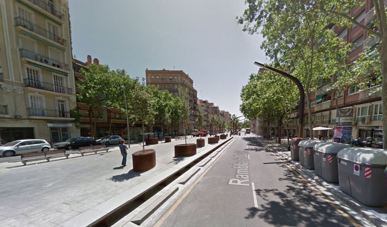 Коммерческая недвижимость в Барселоне, Испания, 1 200 м2 - фото 1