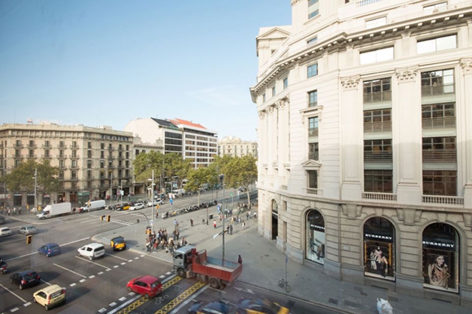 Коммерческая недвижимость в Барселоне, Испания, 245 м2 - фото 1