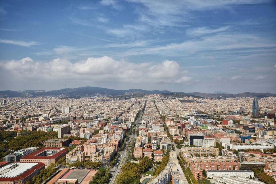 Коммерческая недвижимость в Барселоне, Испания, 1 570 м2 - фото 1