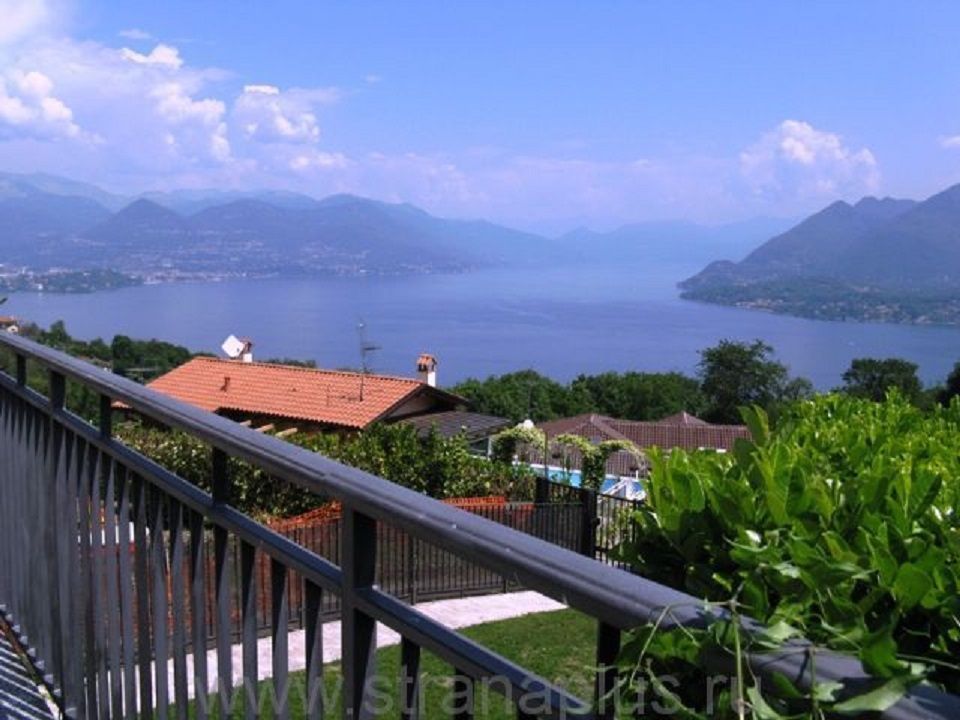 Квартира у озера Маджоре, Италия, 90 м2 - фото 1