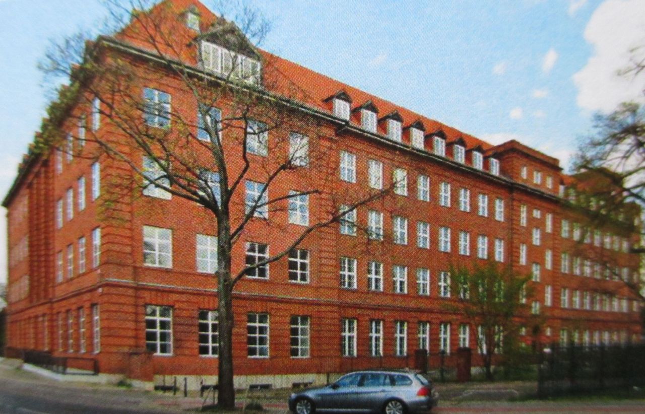 Офис в Берлине, Германия, 10 320 м2 - фото 1