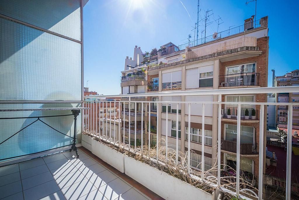 Квартира в Барселоне, Испания, 115 м2 - фото 1