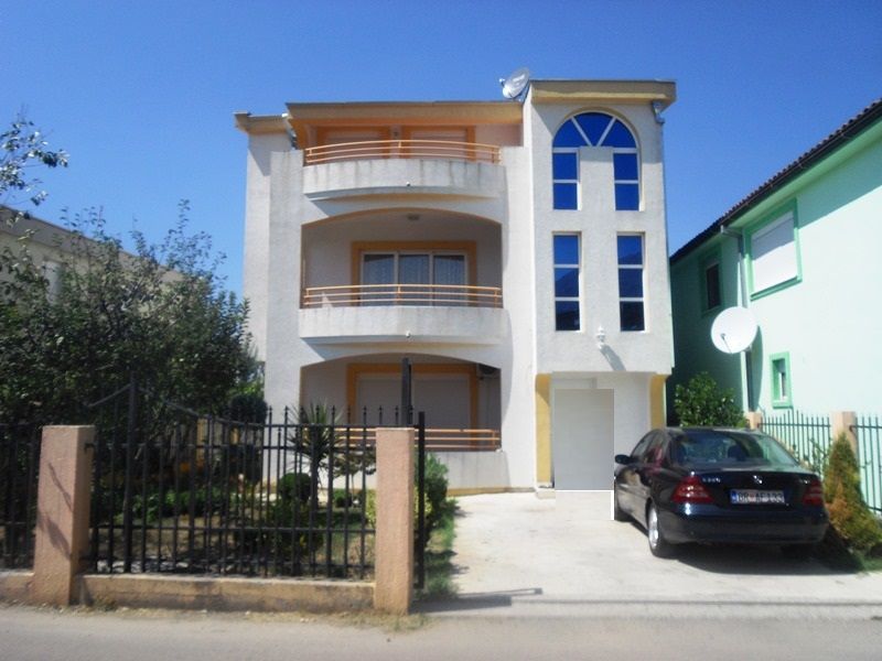 Дом в Баре, Черногория, 227 м2 - фото 1