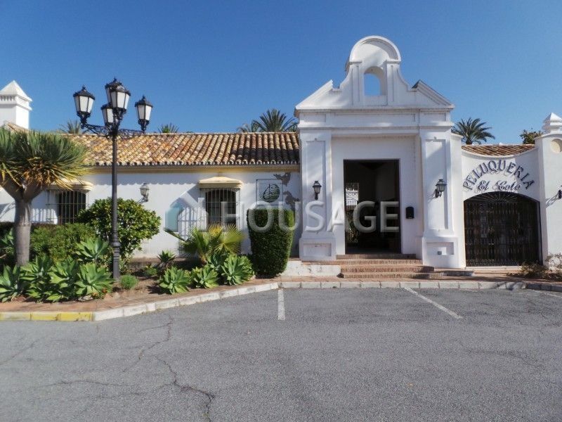 Коммерческая недвижимость в Эстепоне, Испания, 1 088 м2 - фото 1
