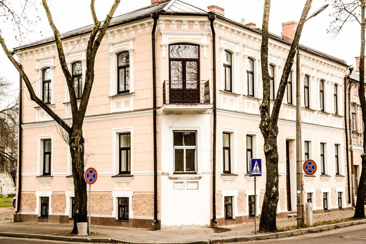 Отель, гостиница в Даугавпилсе, Латвия, 414.38 м2 - фото 1
