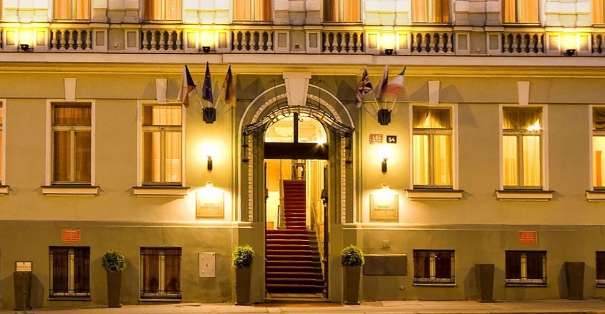 Отель, гостиница в Праге, Чехия, 1 448 м2 - фото 1