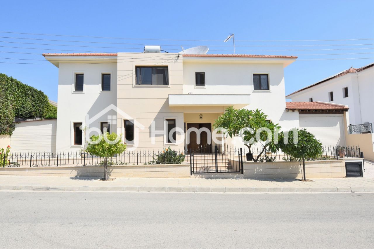 Апартаменты Larnaka, Кипр, 230 м2 - фото 1