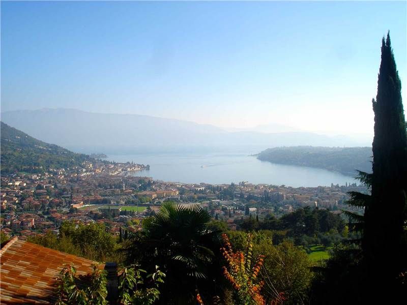Вилла у озера Гарда, Италия, 100 м2 - фото 1