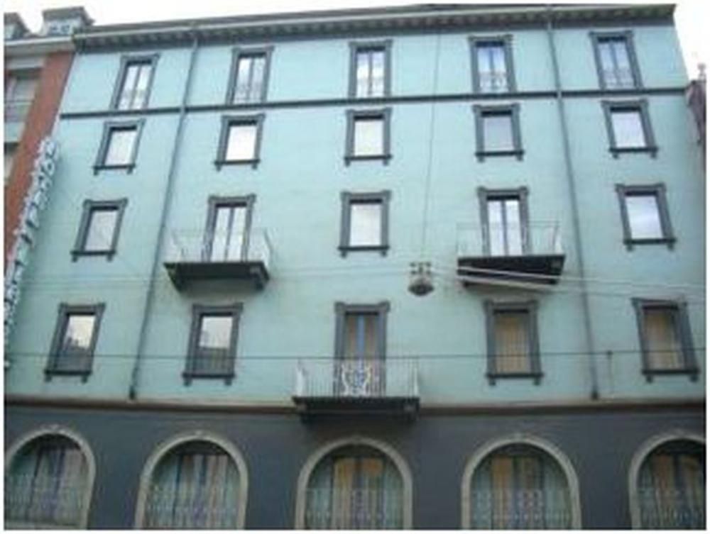 Отель, гостиница в Милане, Италия, 3 000 м2 - фото 1
