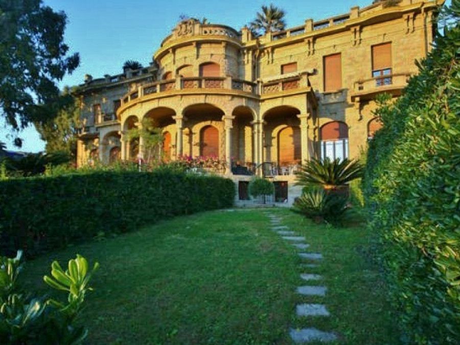 Апартаменты в Сан-Ремо, Италия, 150 м2 - фото 1