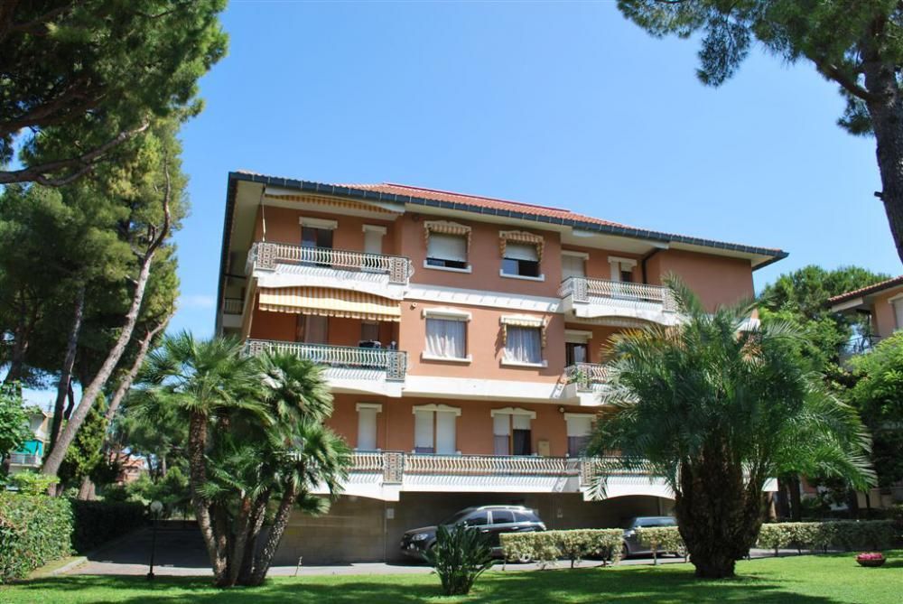 Апартаменты в Бордигере, Италия, 85 м2 - фото 1
