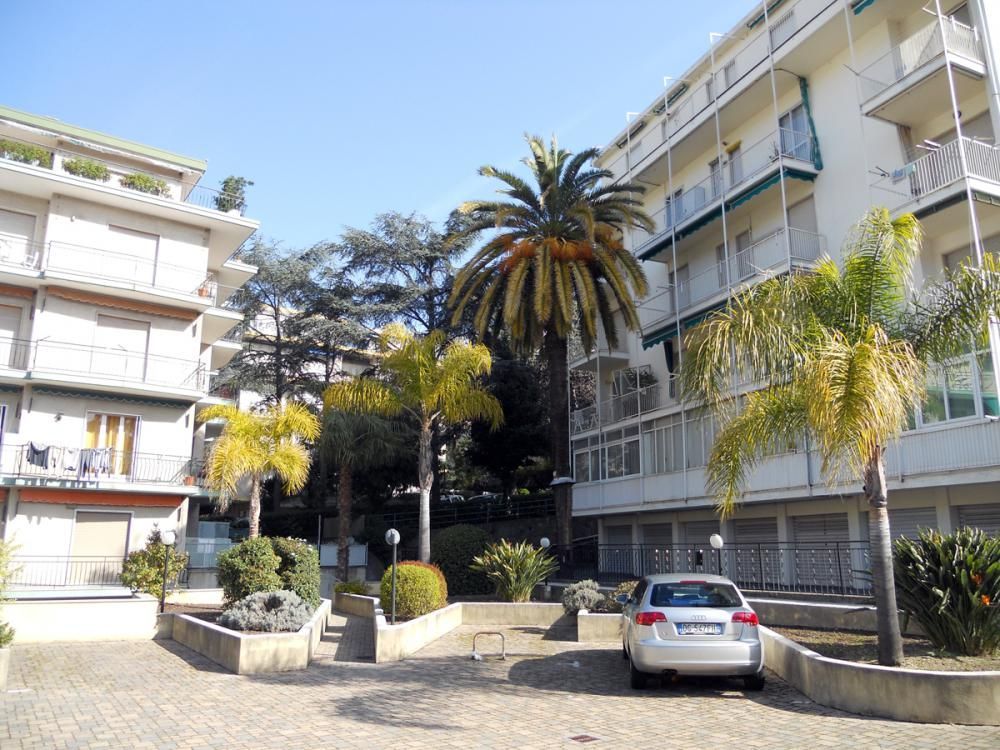 Апартаменты в Сан-Ремо, Италия, 85 м2 - фото 1
