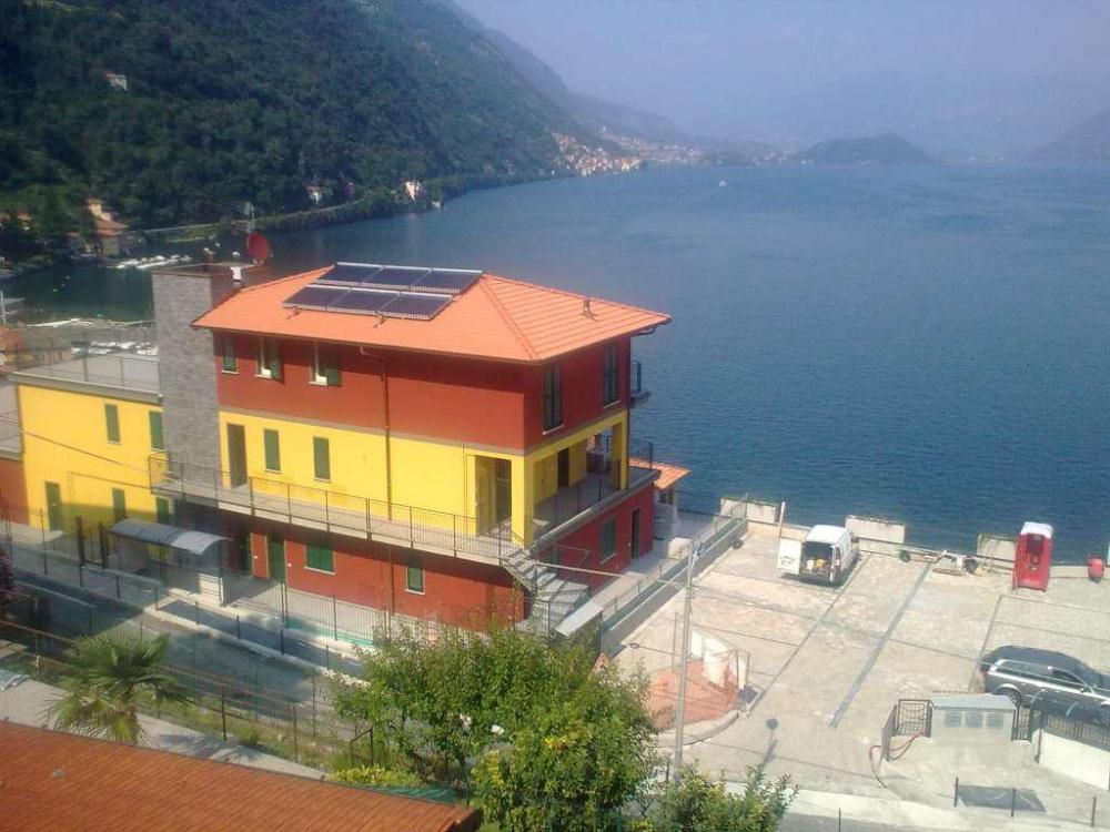 Апартаменты у озера Комо, Италия, 132 м2 - фото 1