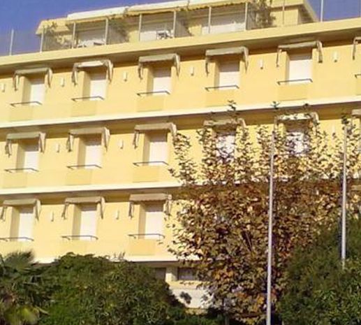 Отель, гостиница в Форте деи Марми, Италия - фото 1