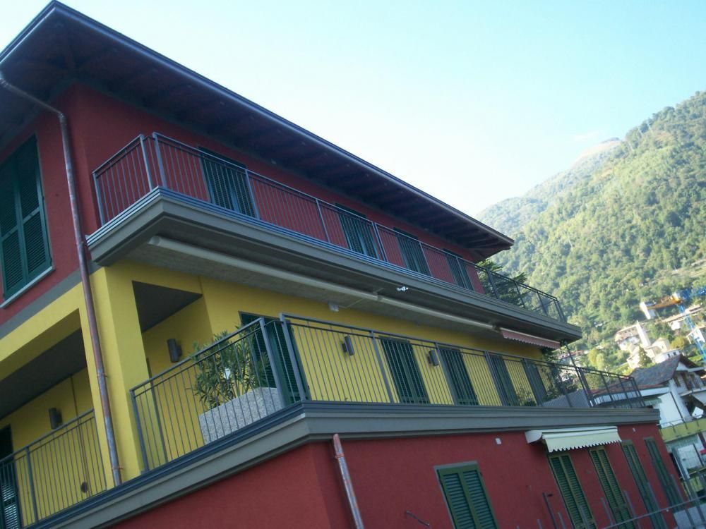Апартаменты у озера Комо, Италия, 55 м2 - фото 1