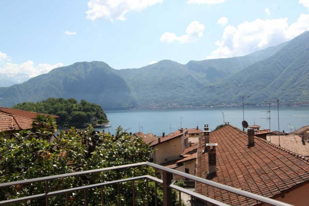 Апартаменты у озера Комо, Италия, 85 м2 - фото 1