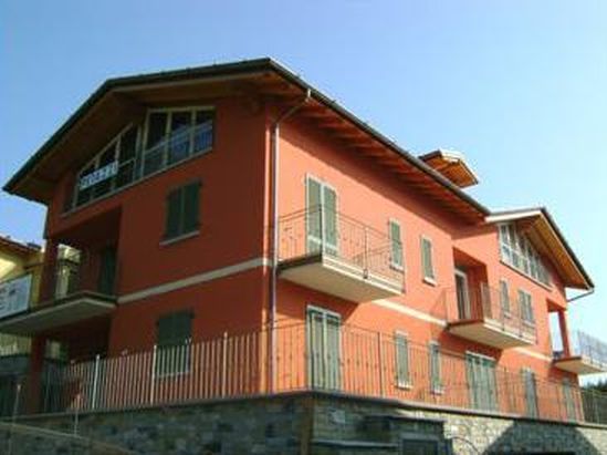Апартаменты у озера Комо, Италия, 45 м2 - фото 1