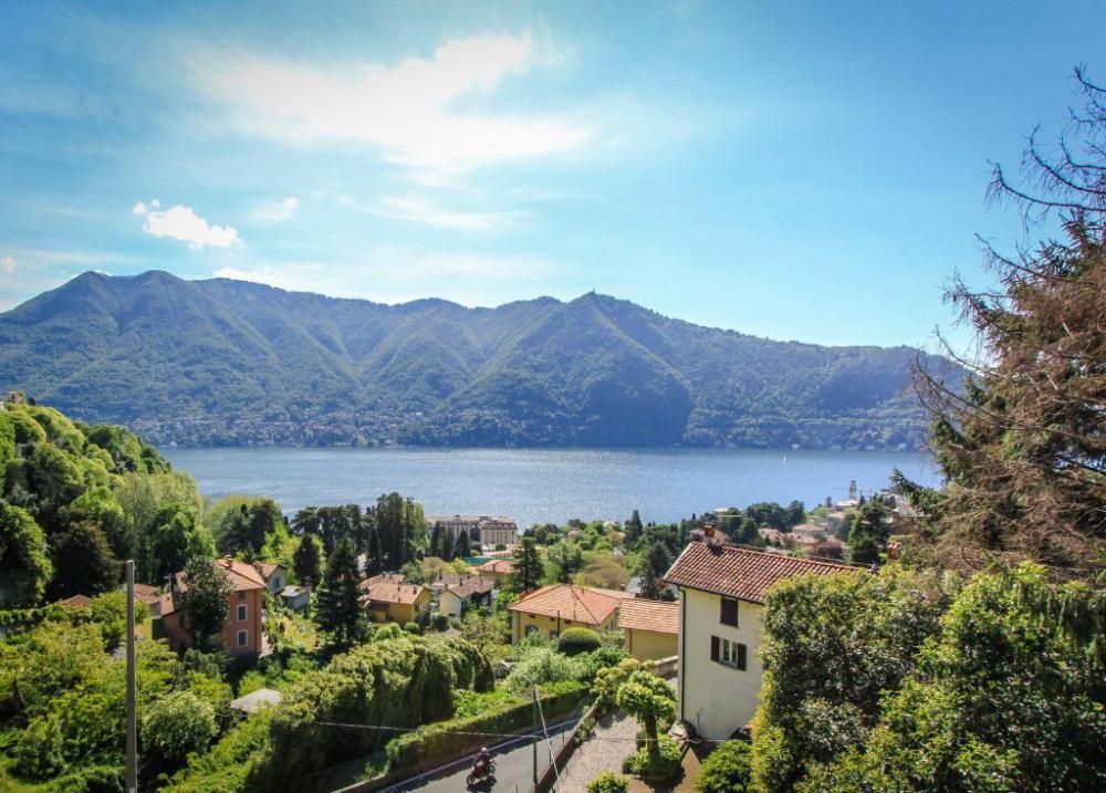 Апартаменты у озера Комо, Италия, 120 м2 - фото 1
