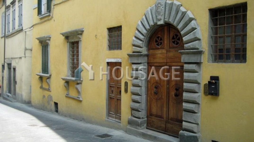 Дом в Ареццо, Италия, 85 м2 - фото 1