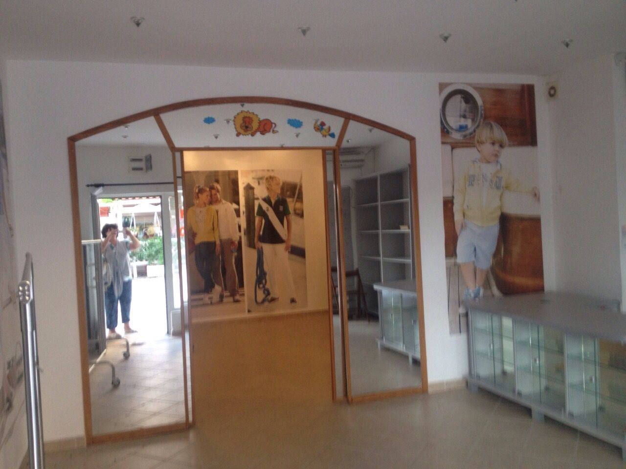 Магазин в Петроваце, Черногория, 59 м2 - фото 1