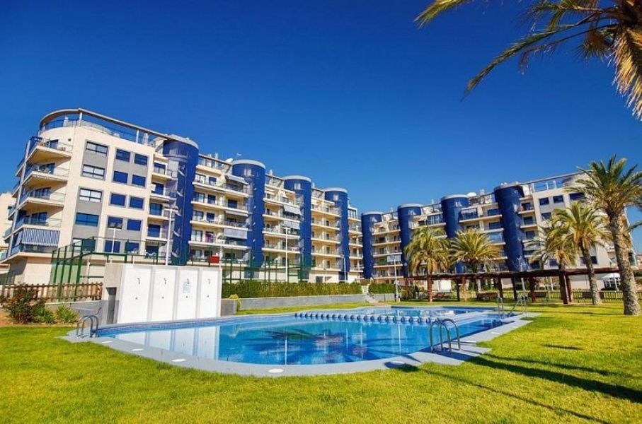 Коммерческая недвижимость в Бенидорме, Испания, 852 м2 - фото 1