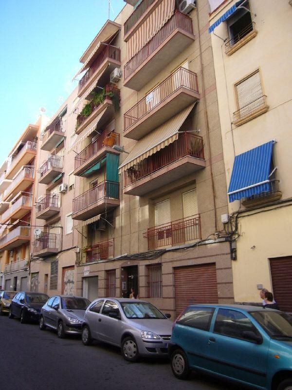 Коммерческая недвижимость в Аликанте, Испания, 95 м2 - фото 1