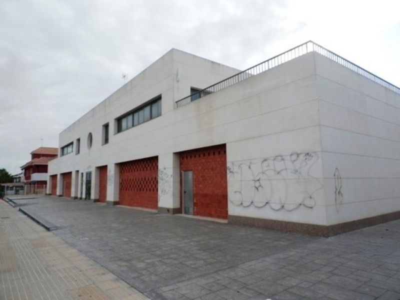 Коммерческая недвижимость в Торревьехе, Испания - фото 1