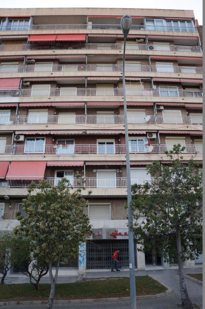 Коммерческая недвижимость в Аликанте, Испания, 220 м2 - фото 1