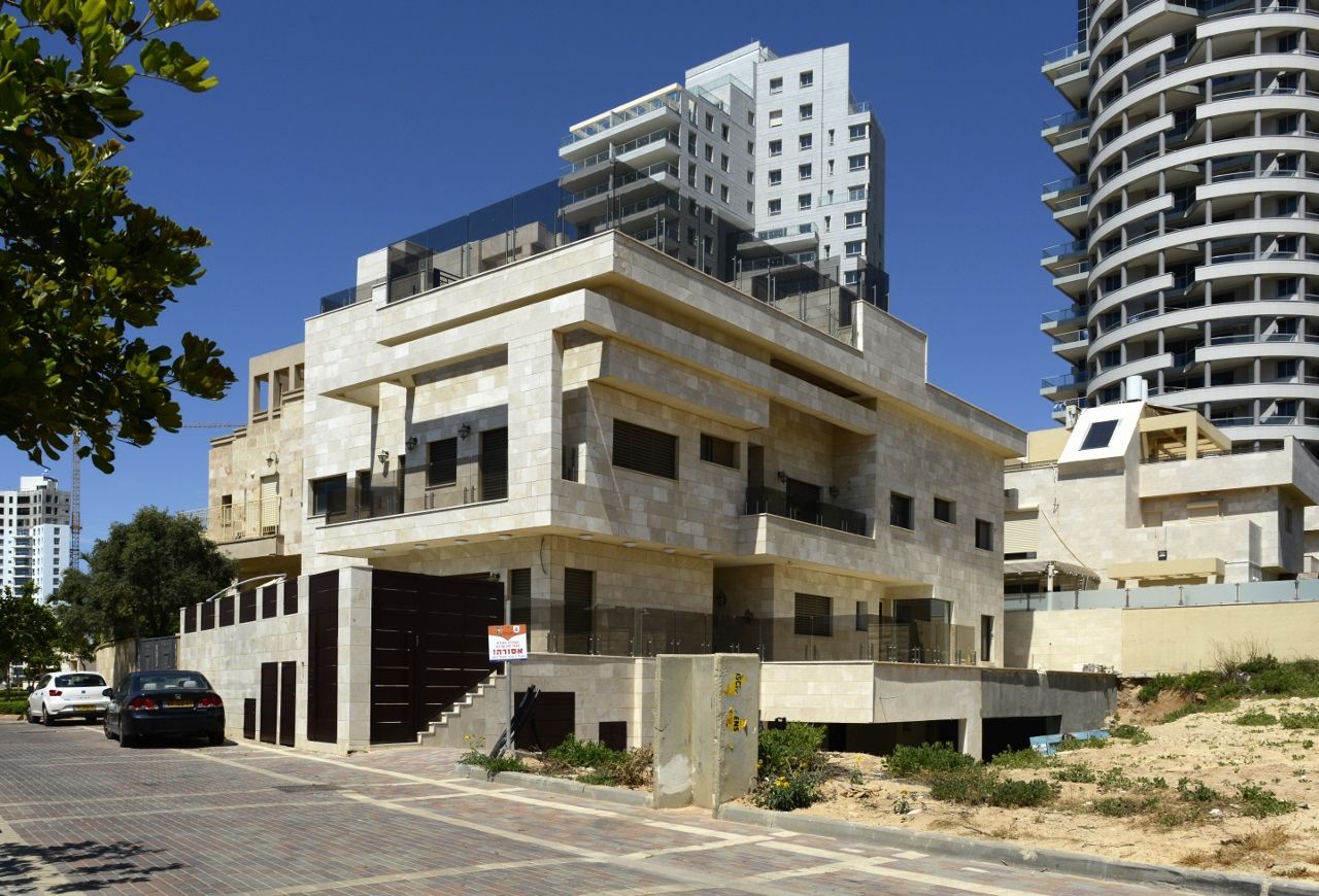 Коттедж в Нетании, Израиль, 380 м2 - фото 1