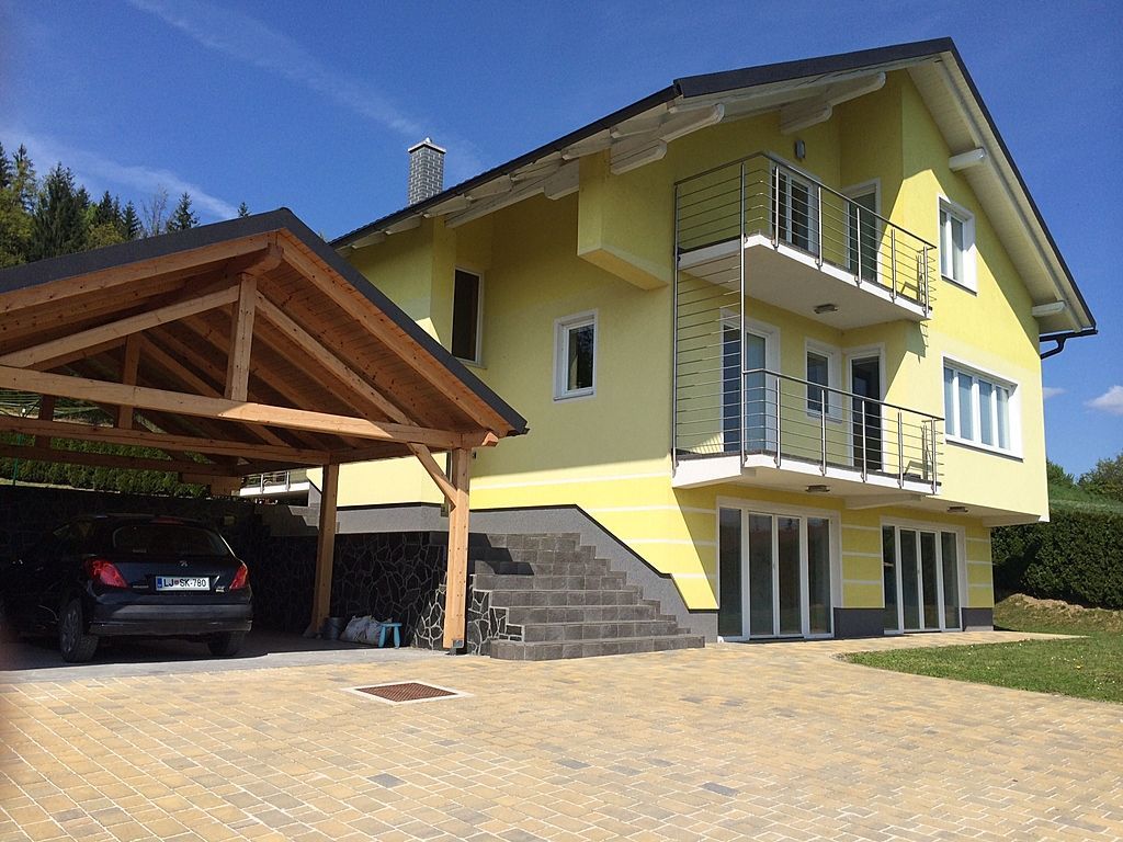 Дом в Рогашка-Слатине, Словения, 240 м2 - фото 1