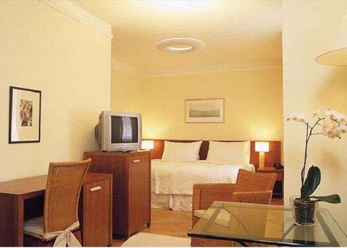 Отель, гостиница в Карловых Варах, Чехия, 1 м2 - фото 1
